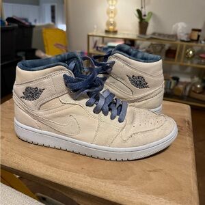 Nike Women's High-Top Sneakers in Cream and Blue